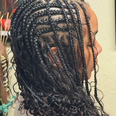 boho-knotless-braids-black-geometric-crown-curly-ends