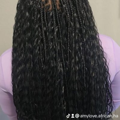 knotless-boho-braids-black-long-wavy-curls-african-braiding
